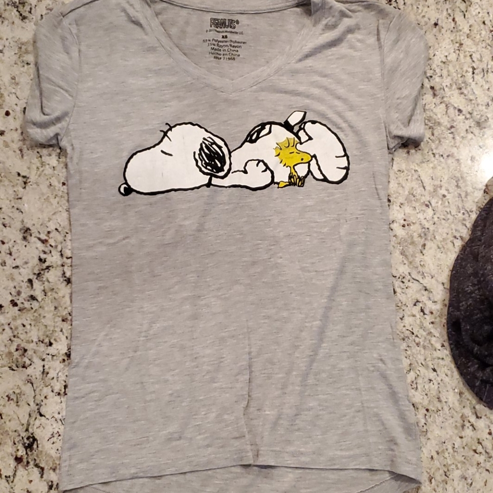 Peanut v-neck t-shirt